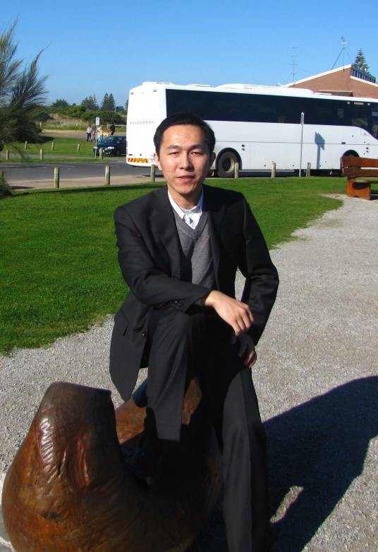 邹璇（武汉大学副教授）