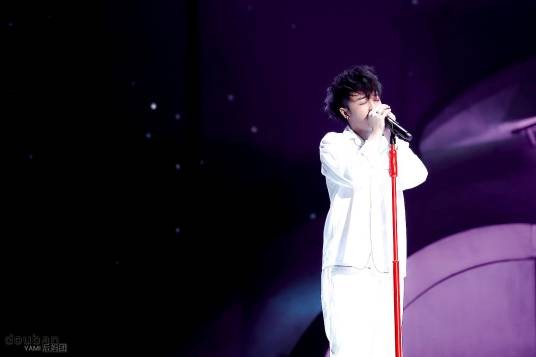 环游（华晨宇2014年演唱歌曲）
