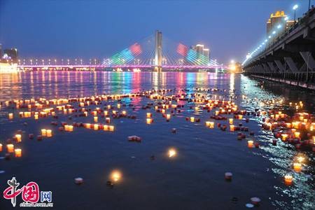 松花江河灯