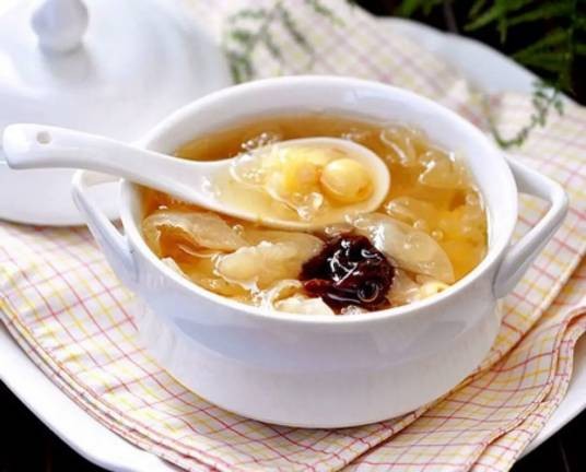 冰糖莲子羹