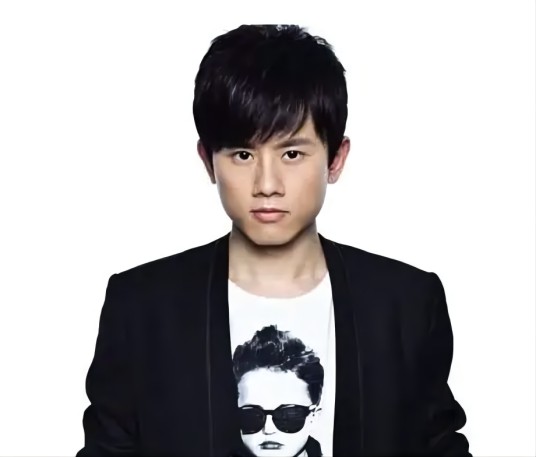 年轻的战场（2006年张杰演唱的歌曲）
