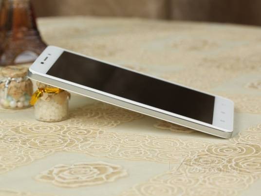 联想黄金斗士S8畅玩(A5860/移动4G)