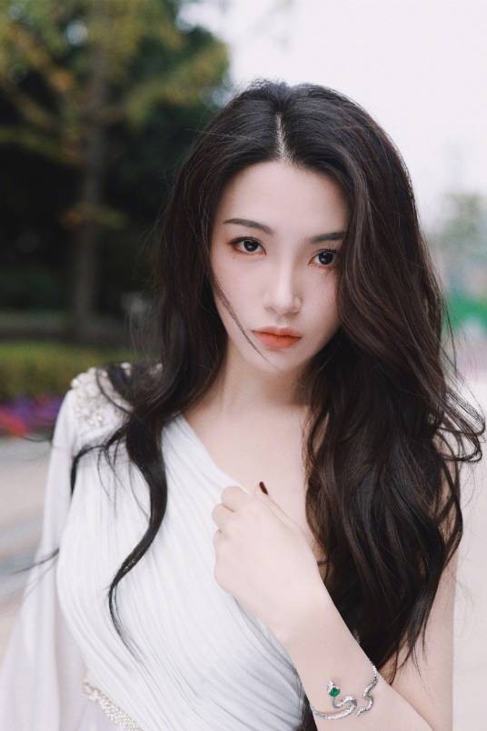 戴萌（中国女歌手、演员）