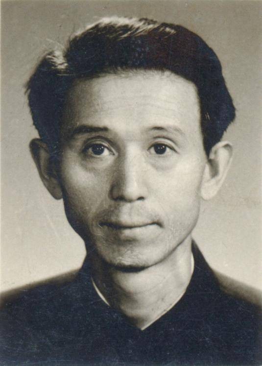 陈向平（原中华书局上海编辑所任副主任、副总编辑）