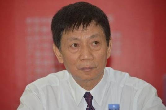 吕玉波(广东省中医药学会会长,横琴中医药文化体验馆名誉馆长)
