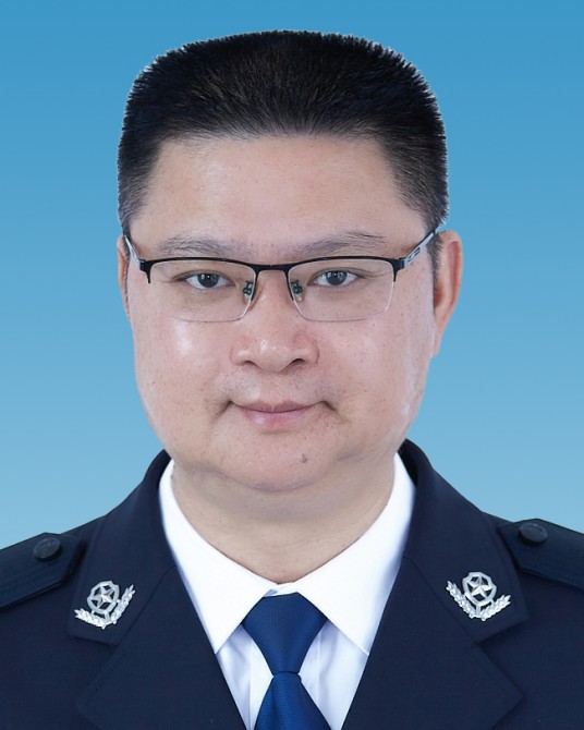 童伟（云南省公安厅特勤局原局长、原党委书记）