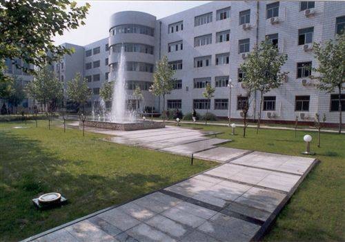 北方商贸职业专修学院