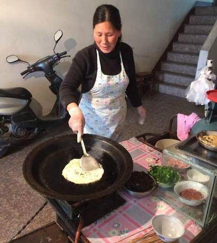 赵林（作家、葱油饼大姐）