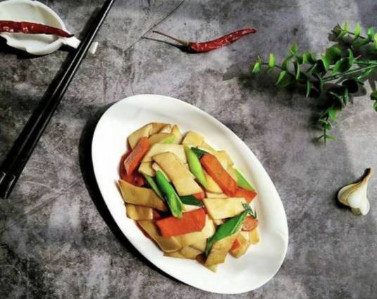 杏鲍菇炒胡萝卜