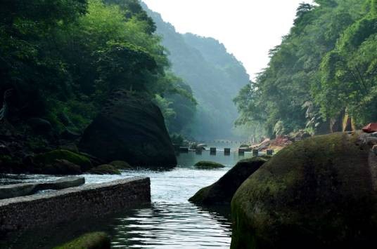 眉山(四川境内山峰)