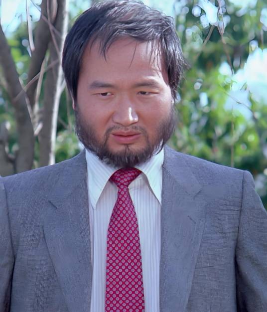 郑麒膺