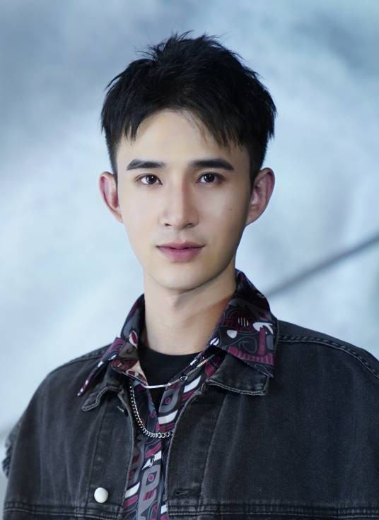 管云鹏（中国内地影视男演员、主持人）