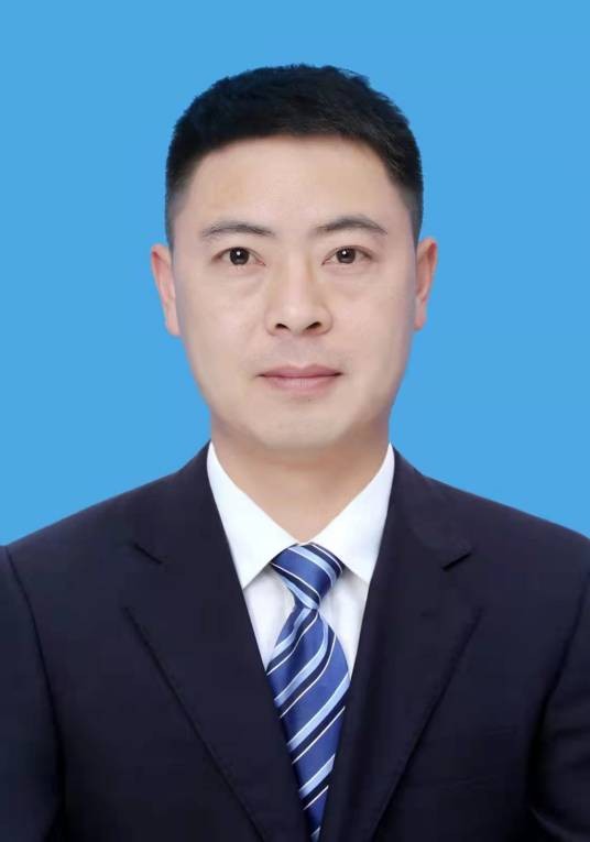 吴华（贵州省六盘水市六枝特区市场监督管理局党组书记、局长）