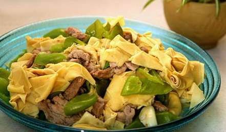 尖椒干豆腐（东北传统名菜）