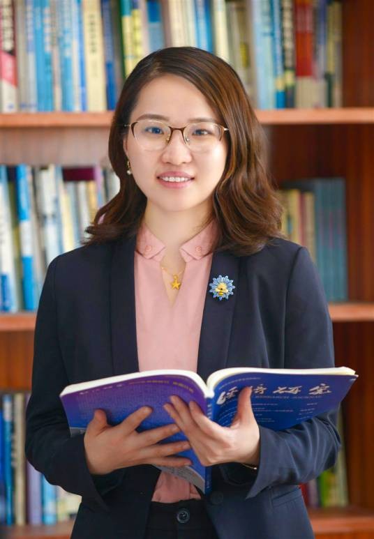 潘丹（江西财经大学生态经济研究院院长，《当代财经》杂志社常务副社长）