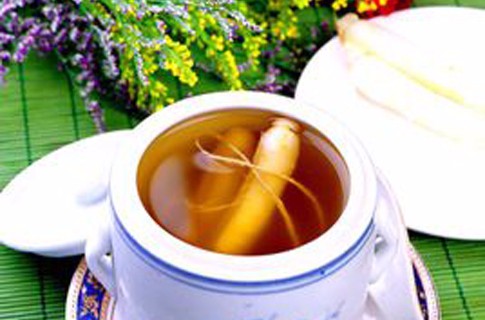 高丽参炖鸡煲
