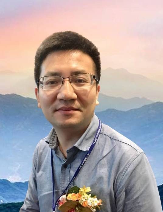 吴雄志（天津医科大学肿瘤学博士生导师）