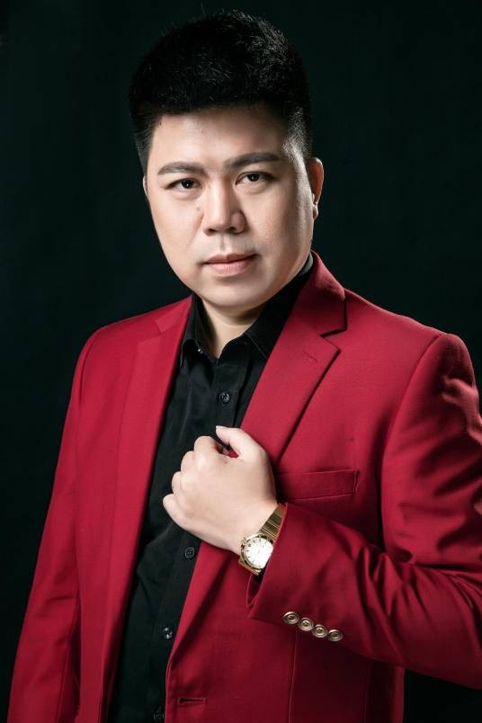 周宗辉（卓凡教育集团创始人）