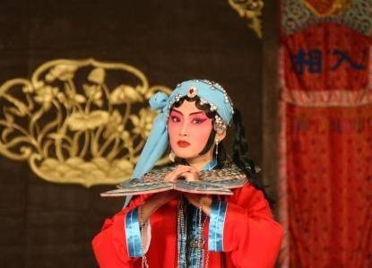 苏三（小说《玉堂春落难逢夫》等作品中的虚拟人物角色）