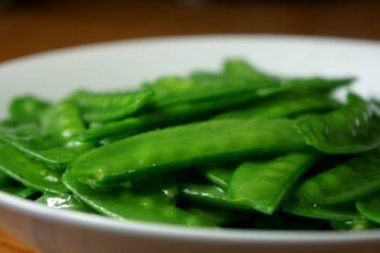 清炒豌豆片