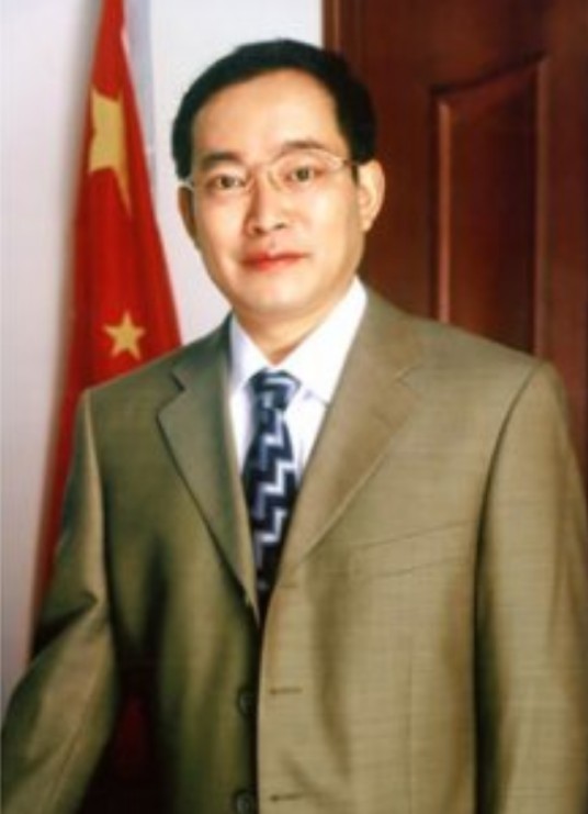 胡洪（中国第二重型机械集团公司原党委副书记）