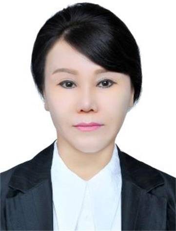 冬月（内蒙古自治区呼伦贝尔市民政局党组成员、副局长、二级调研员）