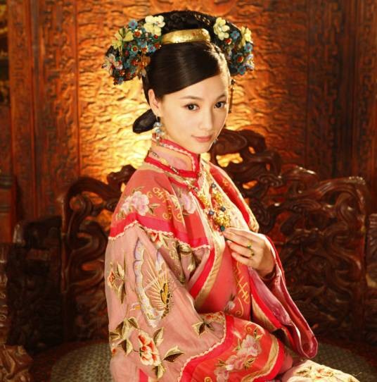 乌喇那拉·金枝