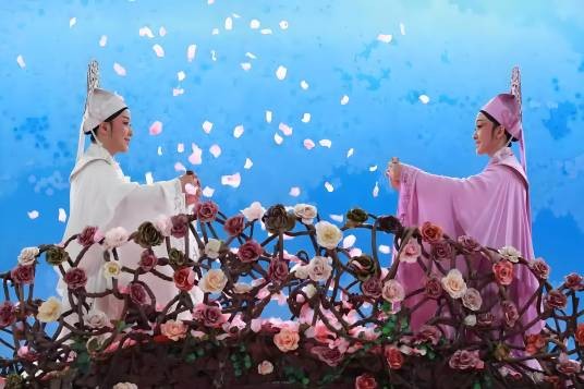梁山伯与祝英台（2006年浙江小百花越剧团创排的新版《梁祝》）