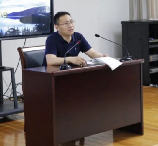 王新亭(天鹅股份公司董事长)