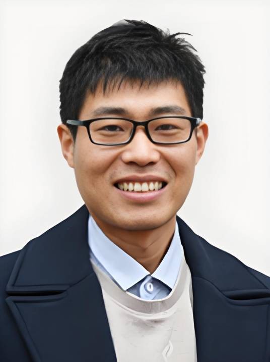 张英（武汉理工大学教授）