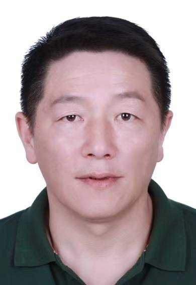 邵春华（中国国家级教练）