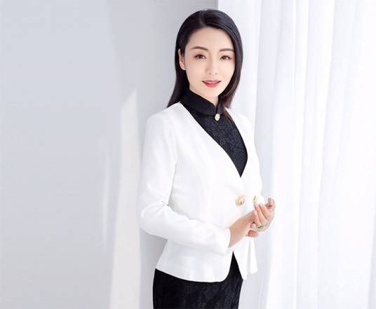 杨晓月（中国形象礼仪高级培训师）