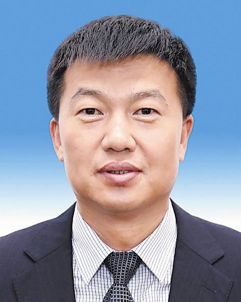 万鹏飞（大连市红十字会党组书记、专职副会长）