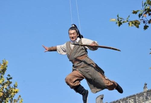威亚（保护运动员的装置）