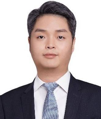 刘晗（清华大学法学院副院长、长聘教授、博士生导师，清华大学文科建设处副处长）
