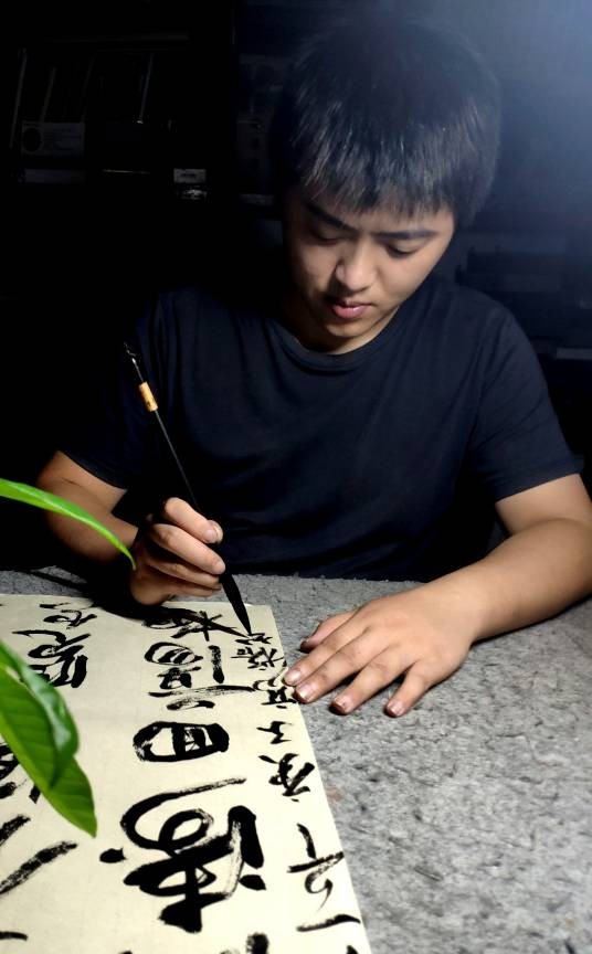 高榕（上海海洋大学教师）