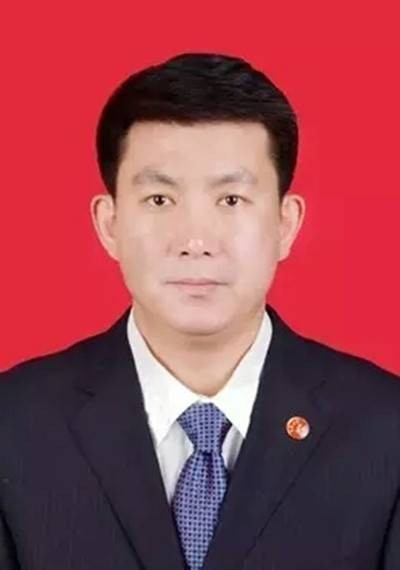 徐然(呼伦贝尔职业技术学院党委委员、副院长)