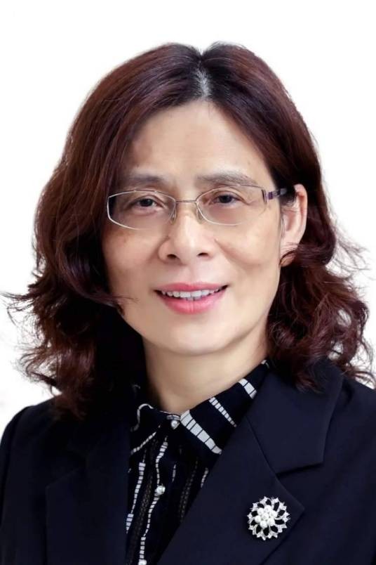 陆惠萍(上海市金山区侨联副主席,民盟金山区委副主委兼秘书长)