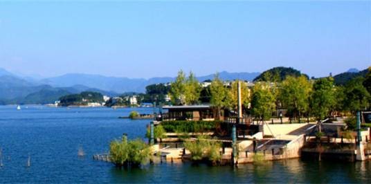 静之湖度假酒店