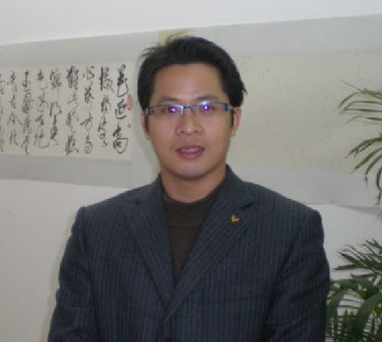 雷震(西南财经大学教授、博导、中国行为经济与行为金融研究中心主任)