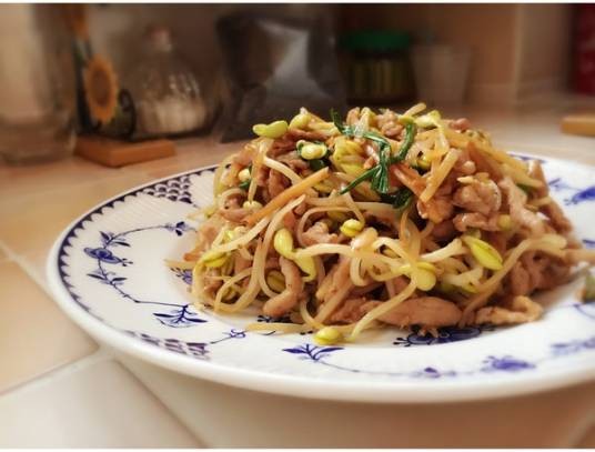 豆芽炒肉