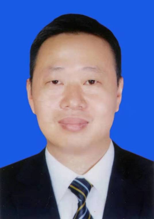 何旭(贵州省毕节市林业局党组书记、局长)