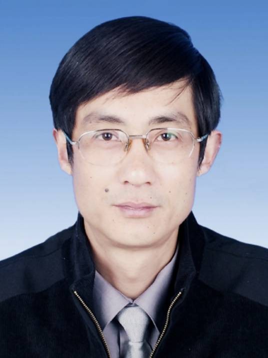 鲁俊（安徽省池州市石台县人大常委会原副主任）