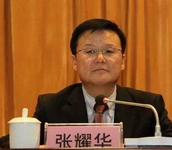 张耀华（新疆维吾尔自治区伊犁哈萨克自治州政协塔城地区工作委员会副主任、党组书记）