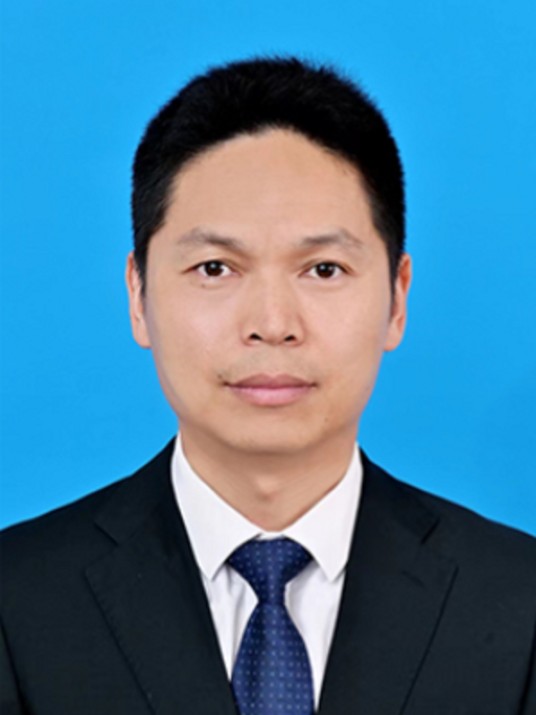 黄小明（中共龙岩市永定区委常委、组织部部长）