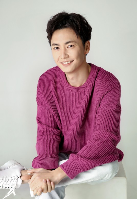 李严（中国内地影视男演员）