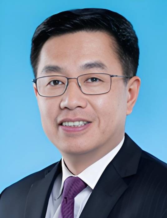 何靖（中央人民政府驻香港特别行政区联络办公室原副主任）