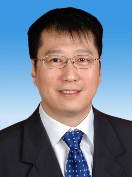 章雄（上海市人民政府副秘书长、办公厅主任）
