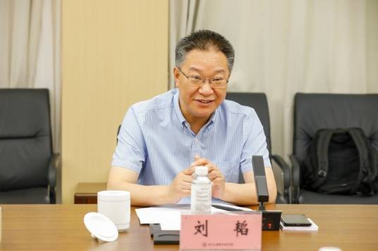 刘韬（中食世纪集团有限公司副董事长、总经理）