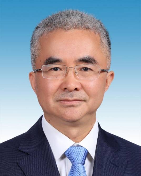 秦岭(中国河南国际合作集团有限公司党委书记、董事长)